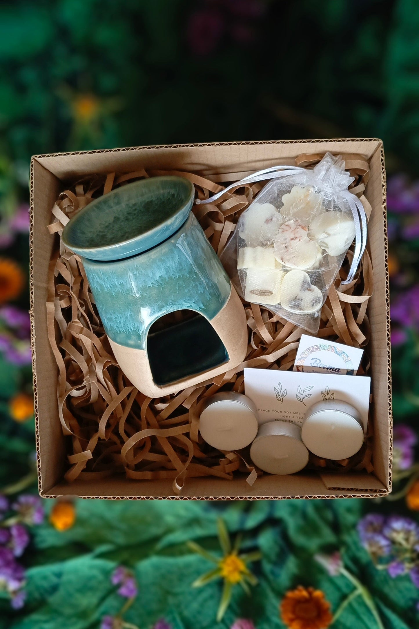 burner package with blue ceramic burner soy melts and candles gift box