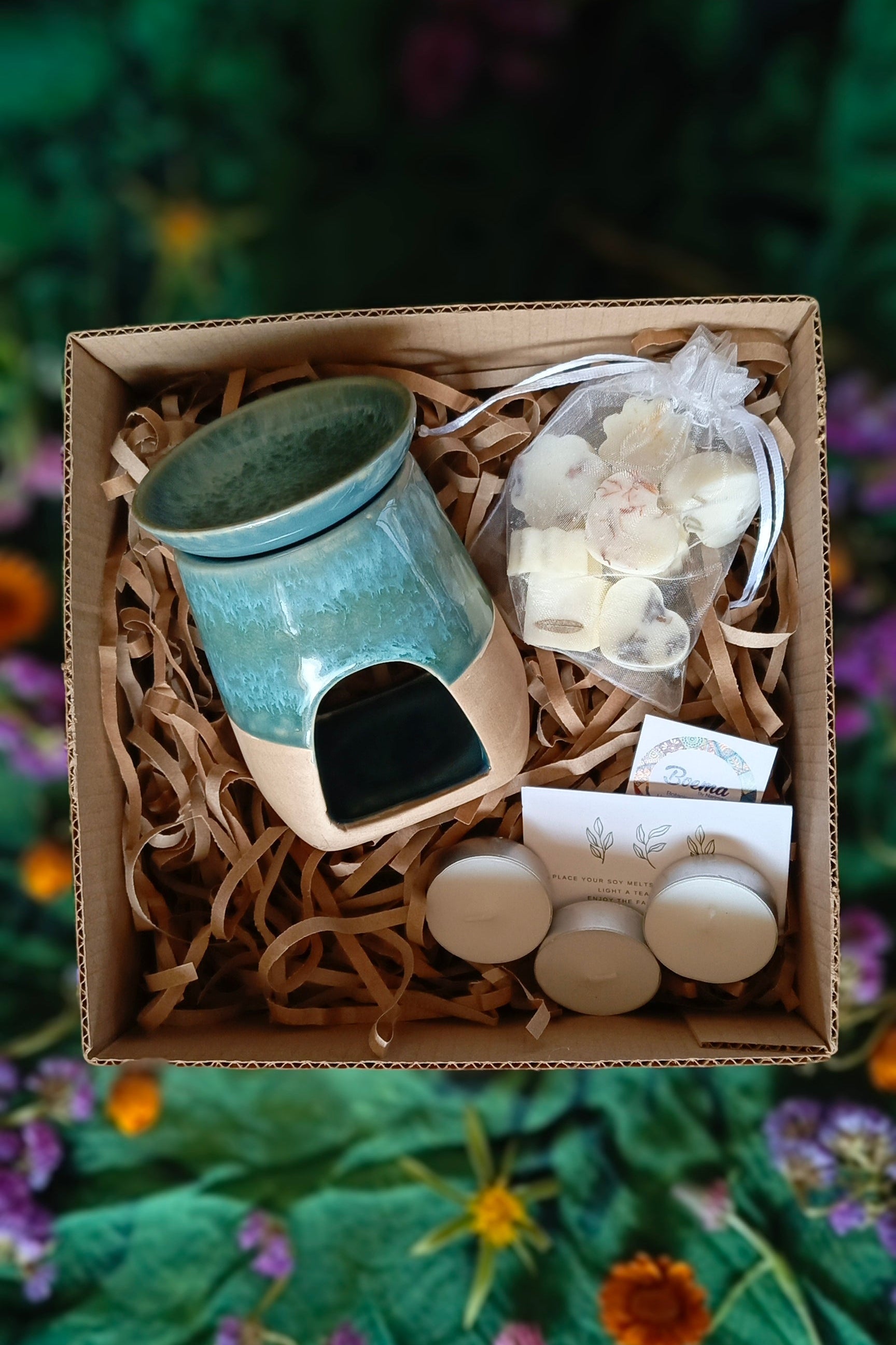 burner package with blue ceramic burner soy melts and candles gift box